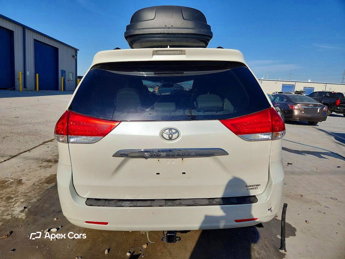 Toyota Sienna 2012