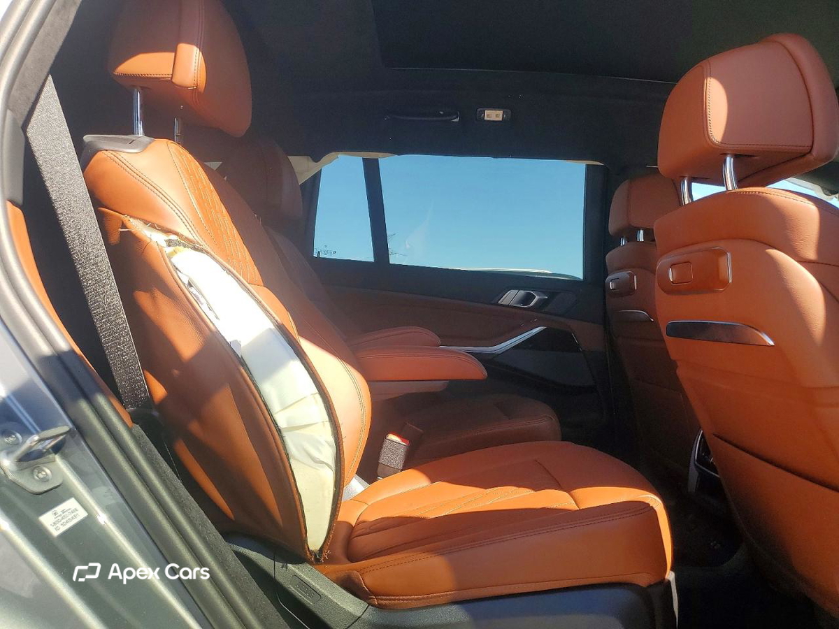 BMW X7 2025