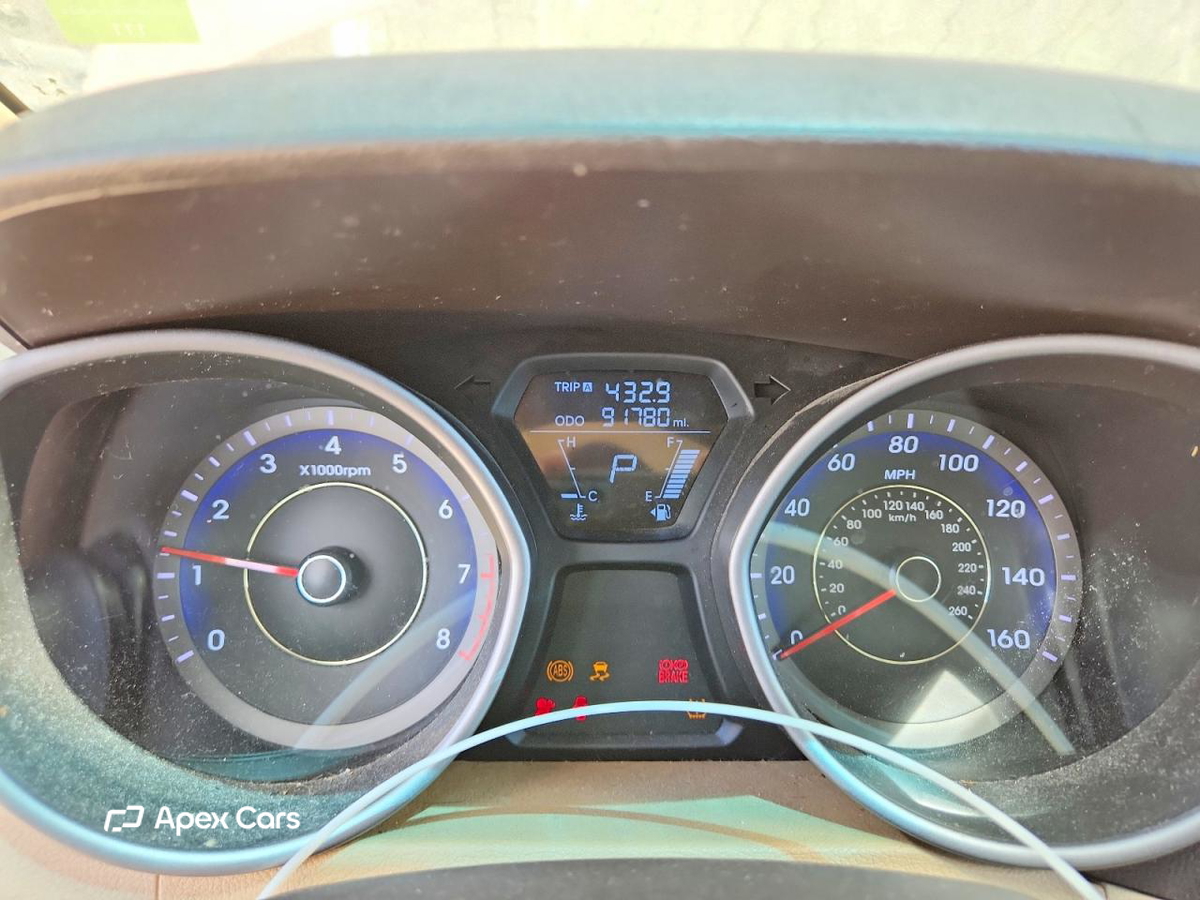 Hyundai Elantra 2012