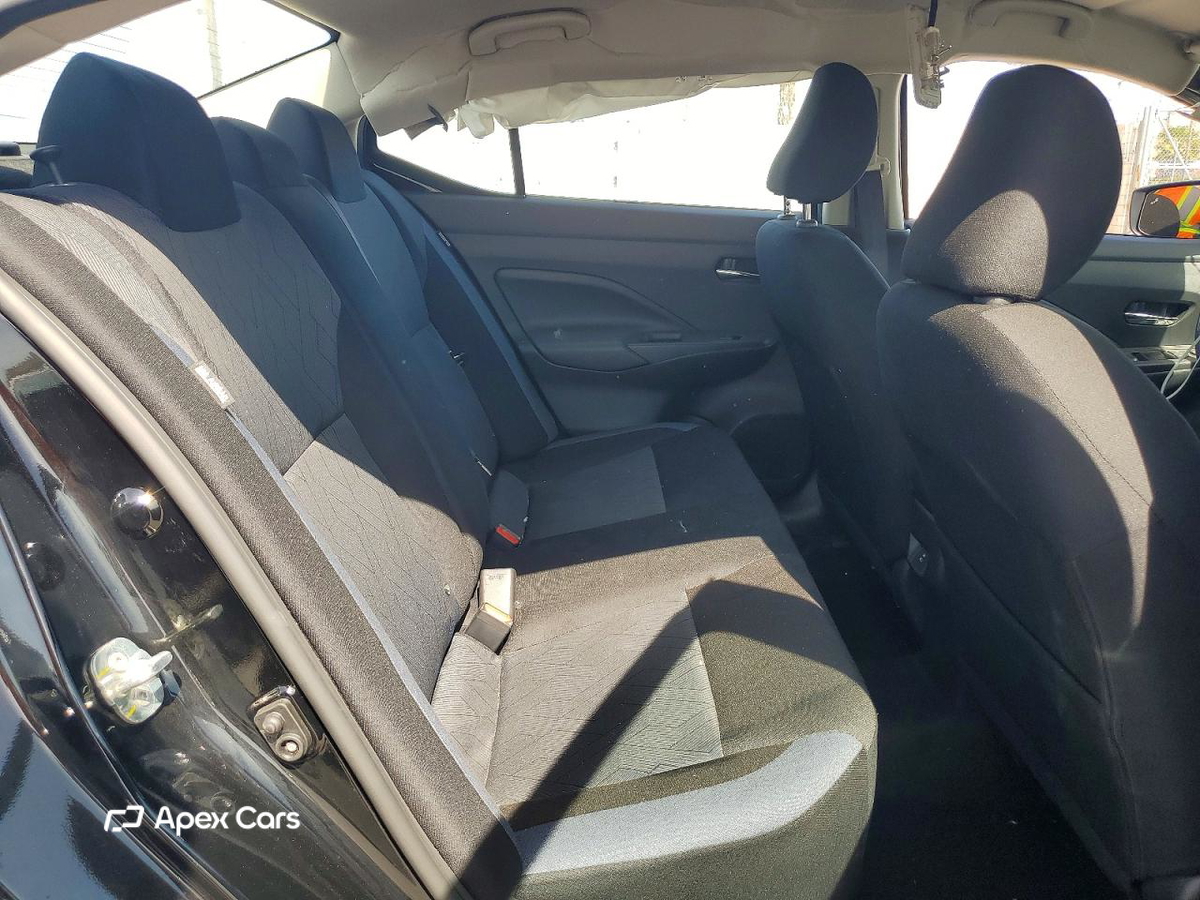 Nissan Versa 2025