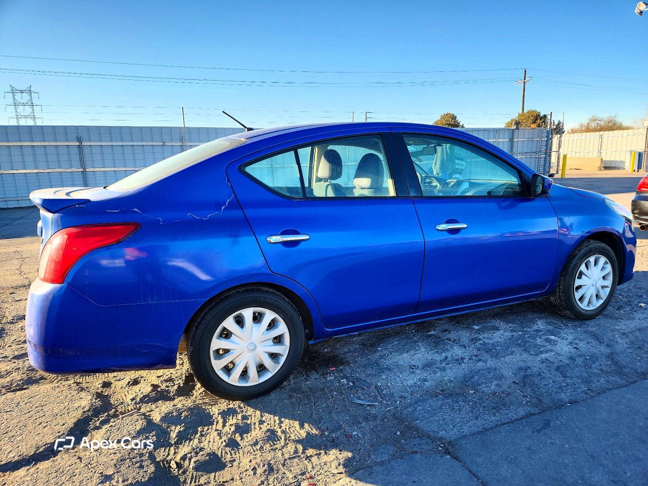 Nissan Versa 2016