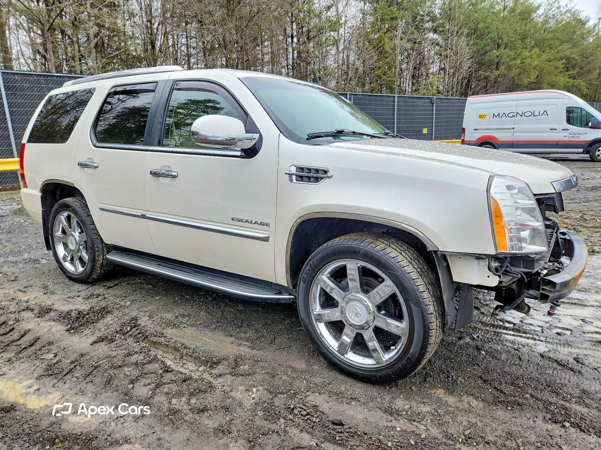Cadillac Escalade 2011