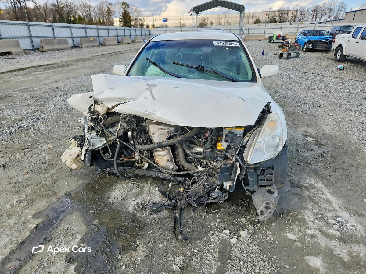 Nissan Altima 2012