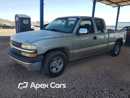 Chevrolet Silverado 2001 - Image 1 of 12