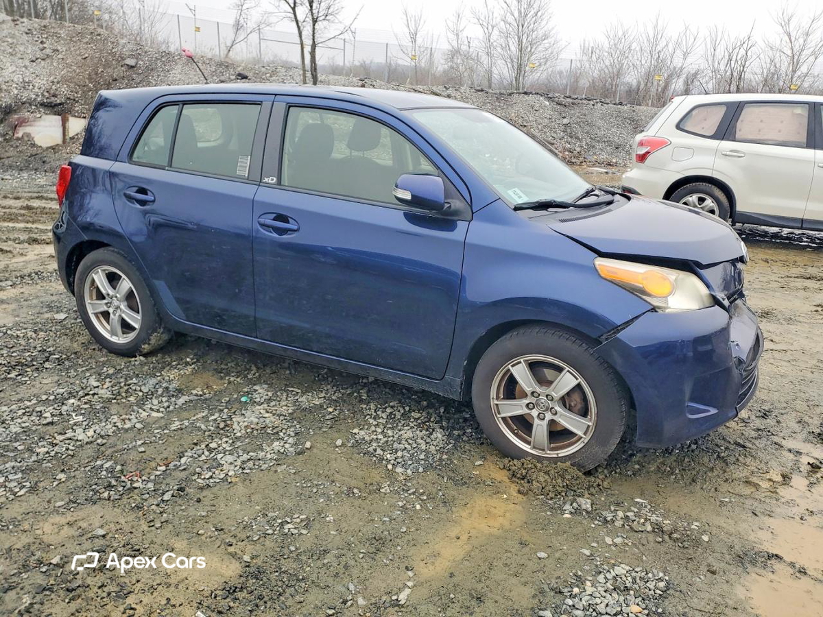 Scion xD 2013