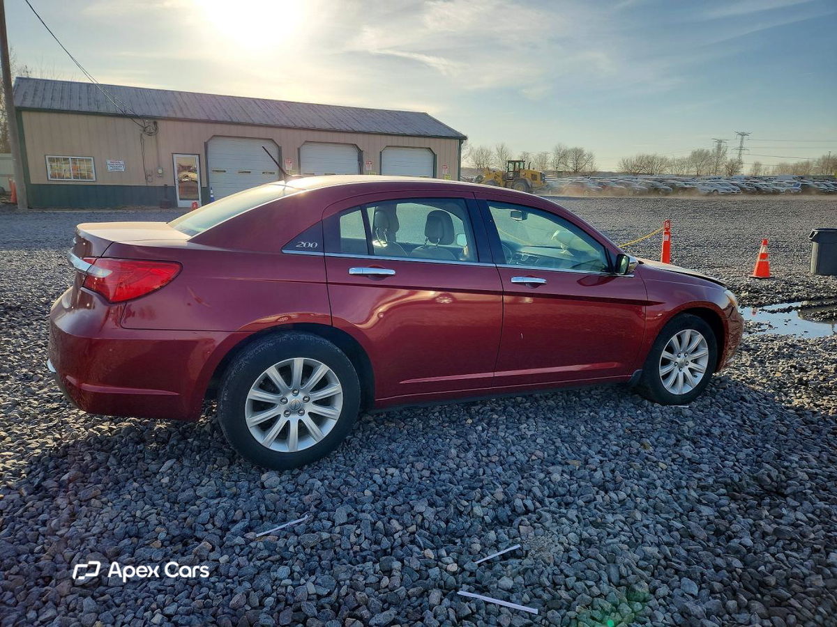 Chrysler 200 2013
