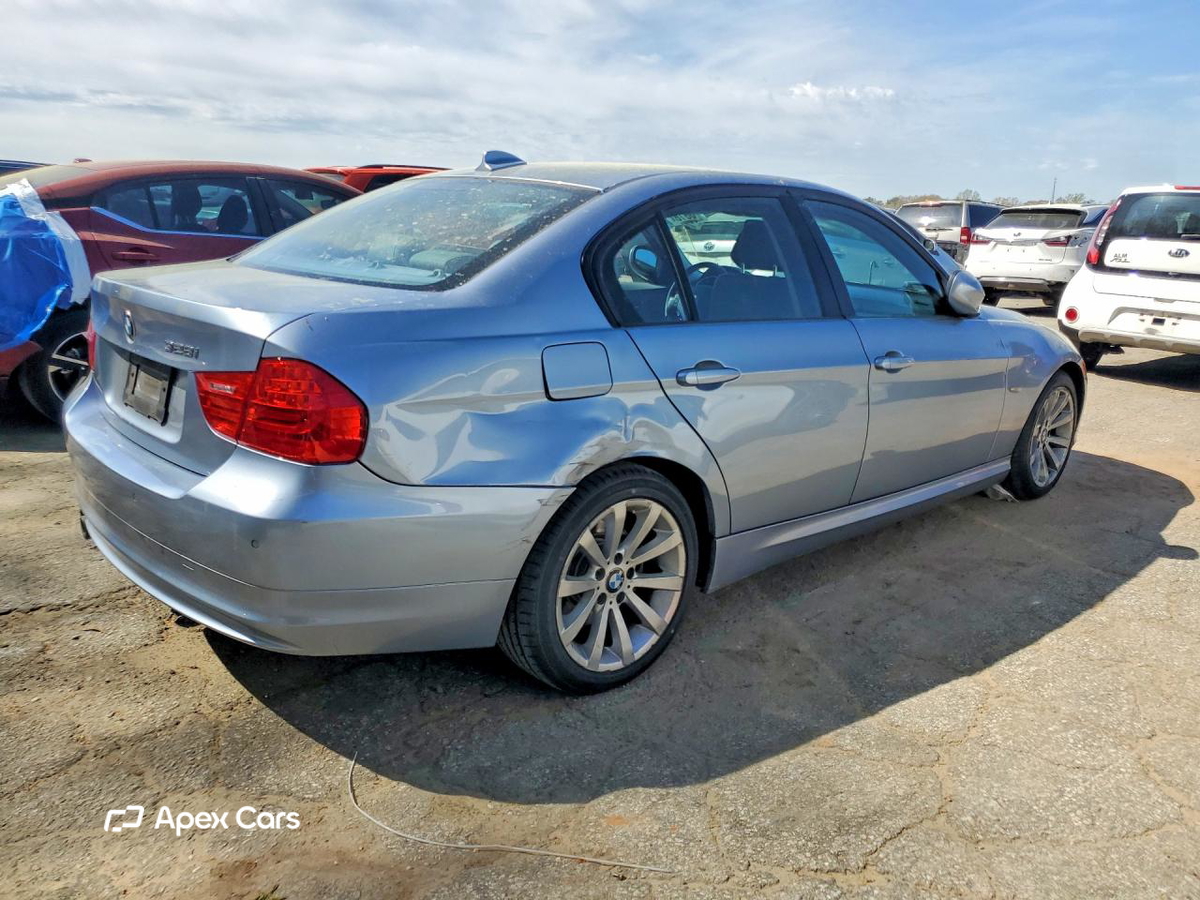BMW Series 3 2011
