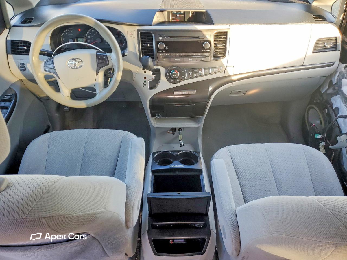 Toyota Sienna 2014