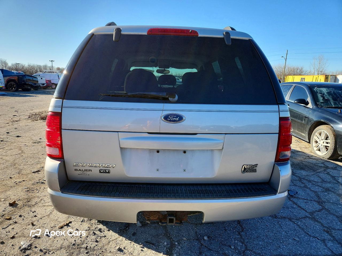 Ford Explorer 2004