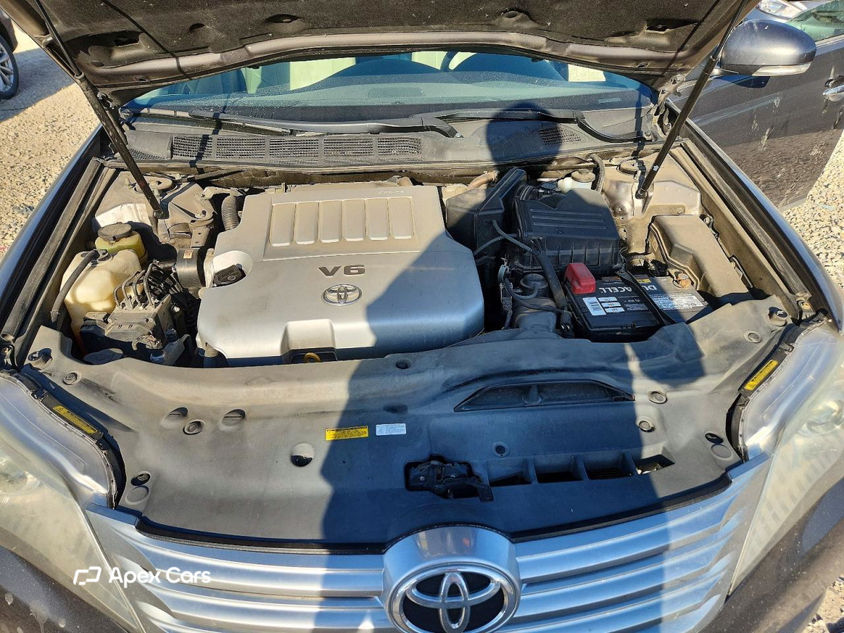 Toyota Avalon 2011