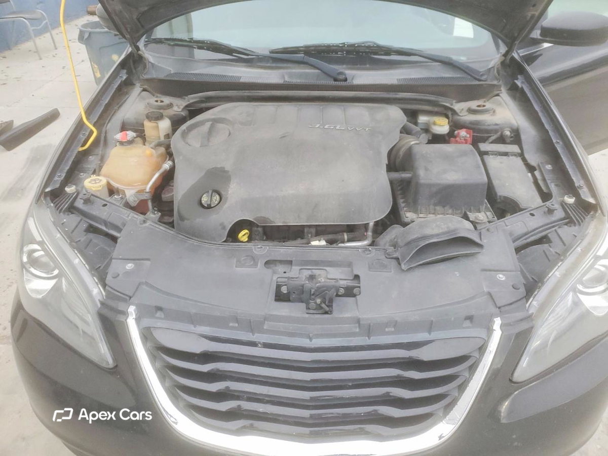 Chrysler 200 2011