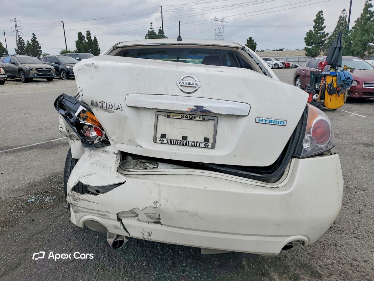 Nissan Altima 2010