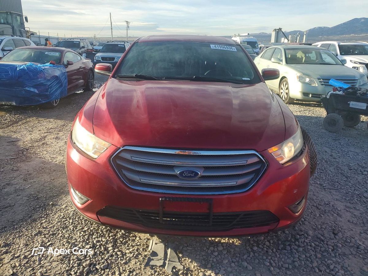 Ford Taurus 2015