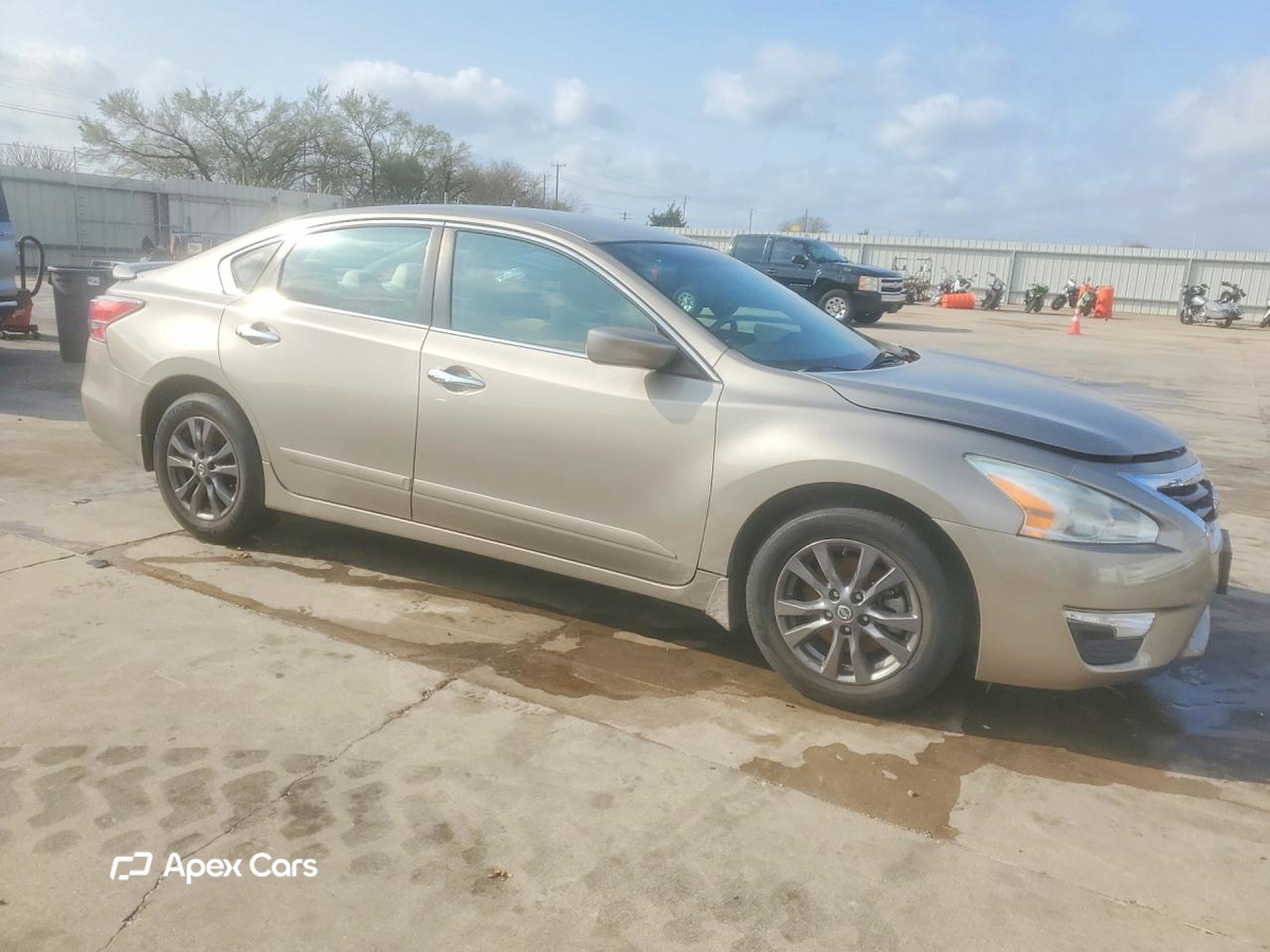 Nissan Altima 2015