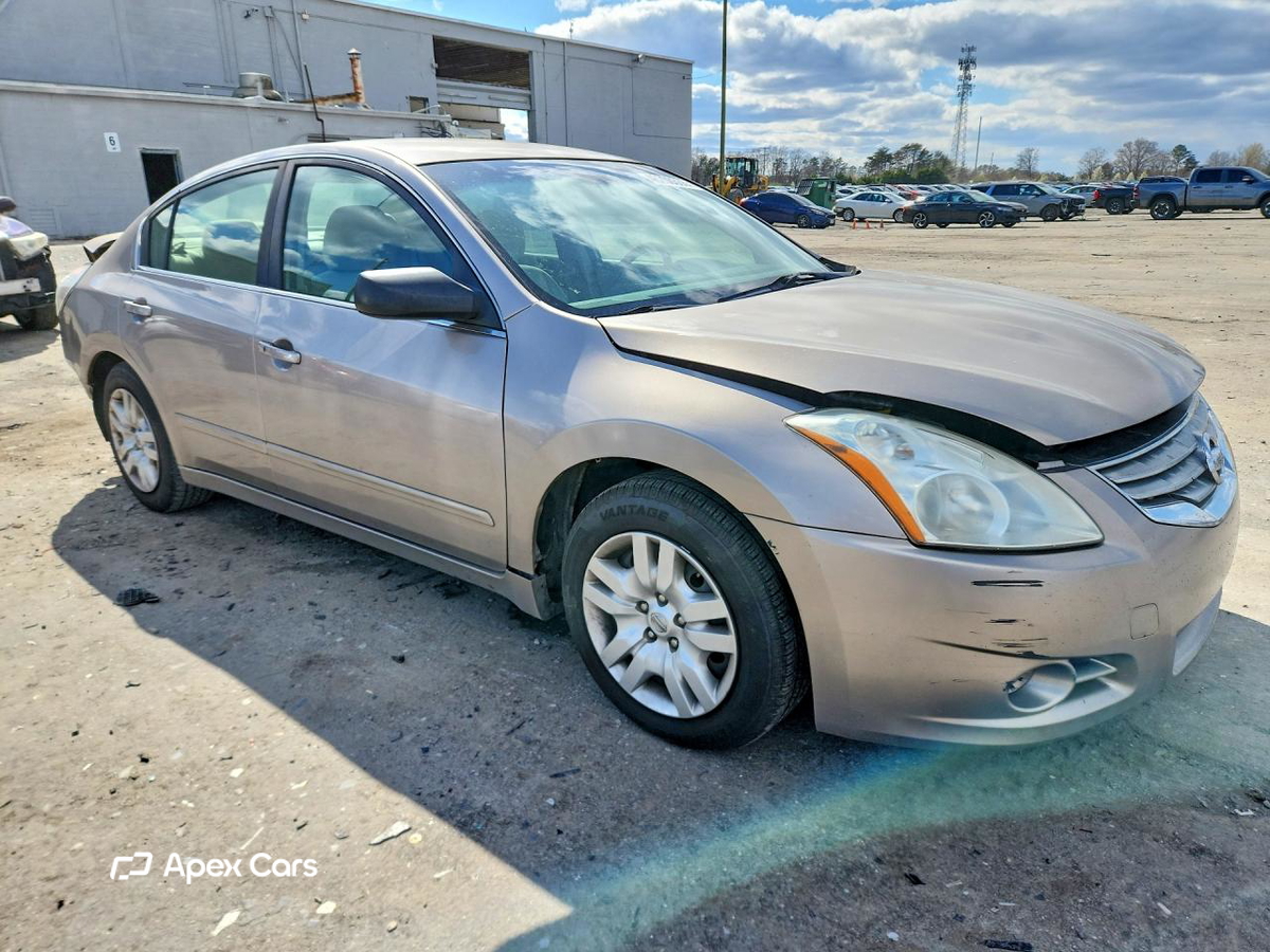 Nissan Altima 2012