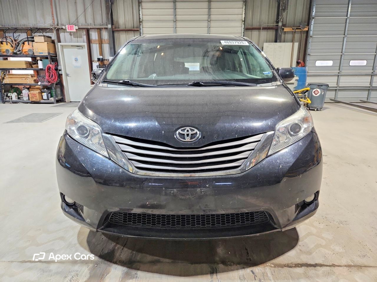 Toyota Sienna 2015