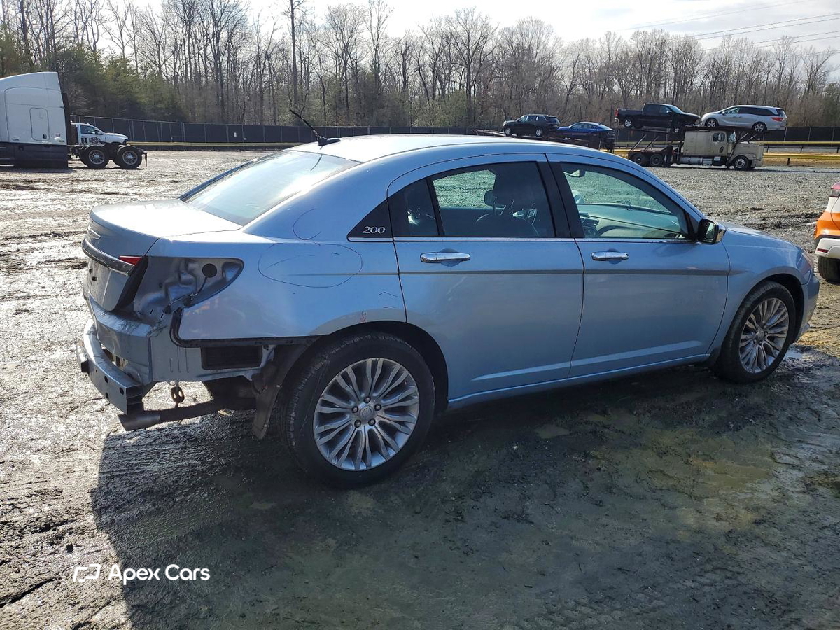 Chrysler 200 2012