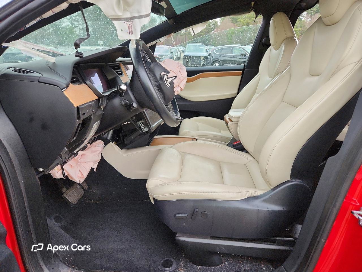 Tesla Model X 2021