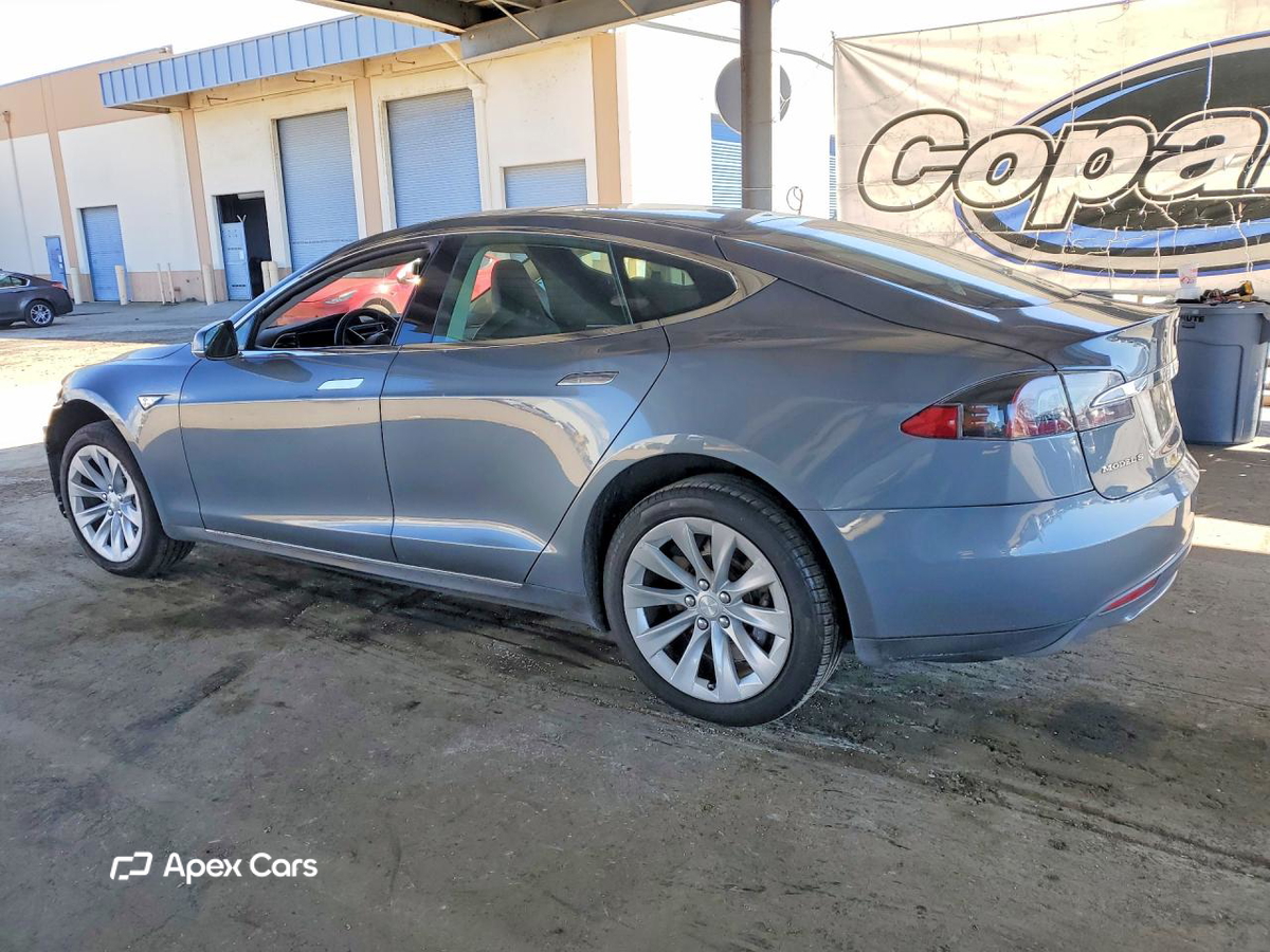 Tesla Model S 2013