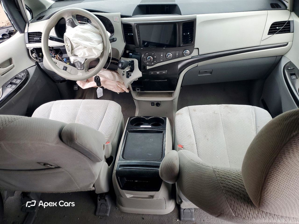 Toyota Sienna 2011