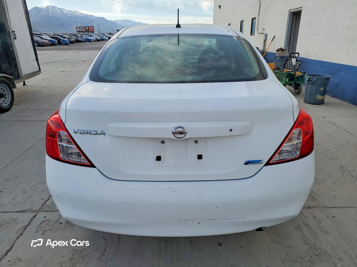 Nissan Versa 2014