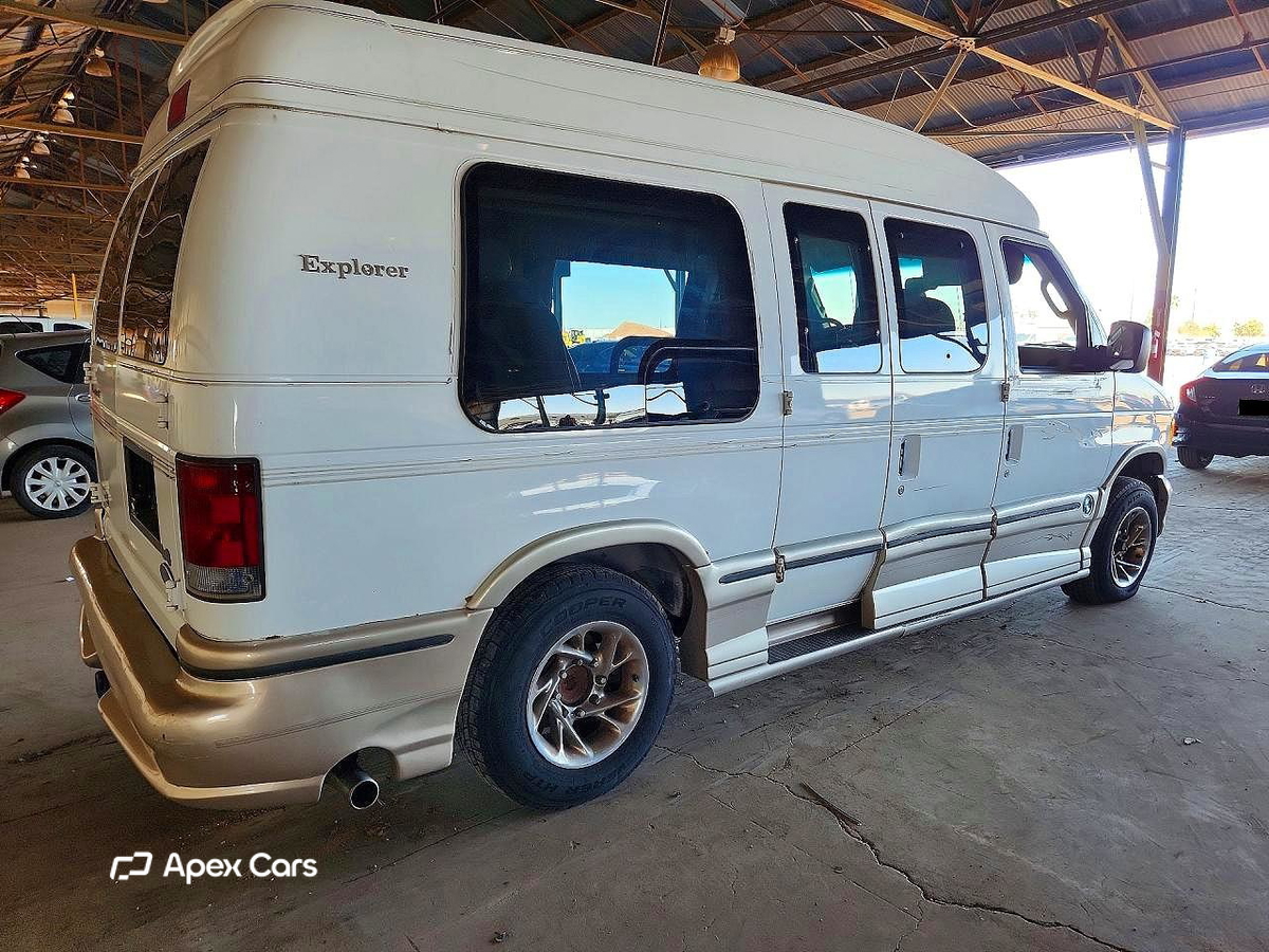 Ford Econoline 2004
