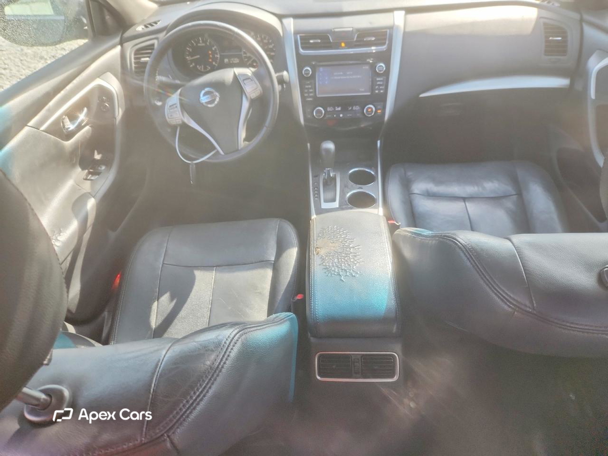Nissan Altima 2015