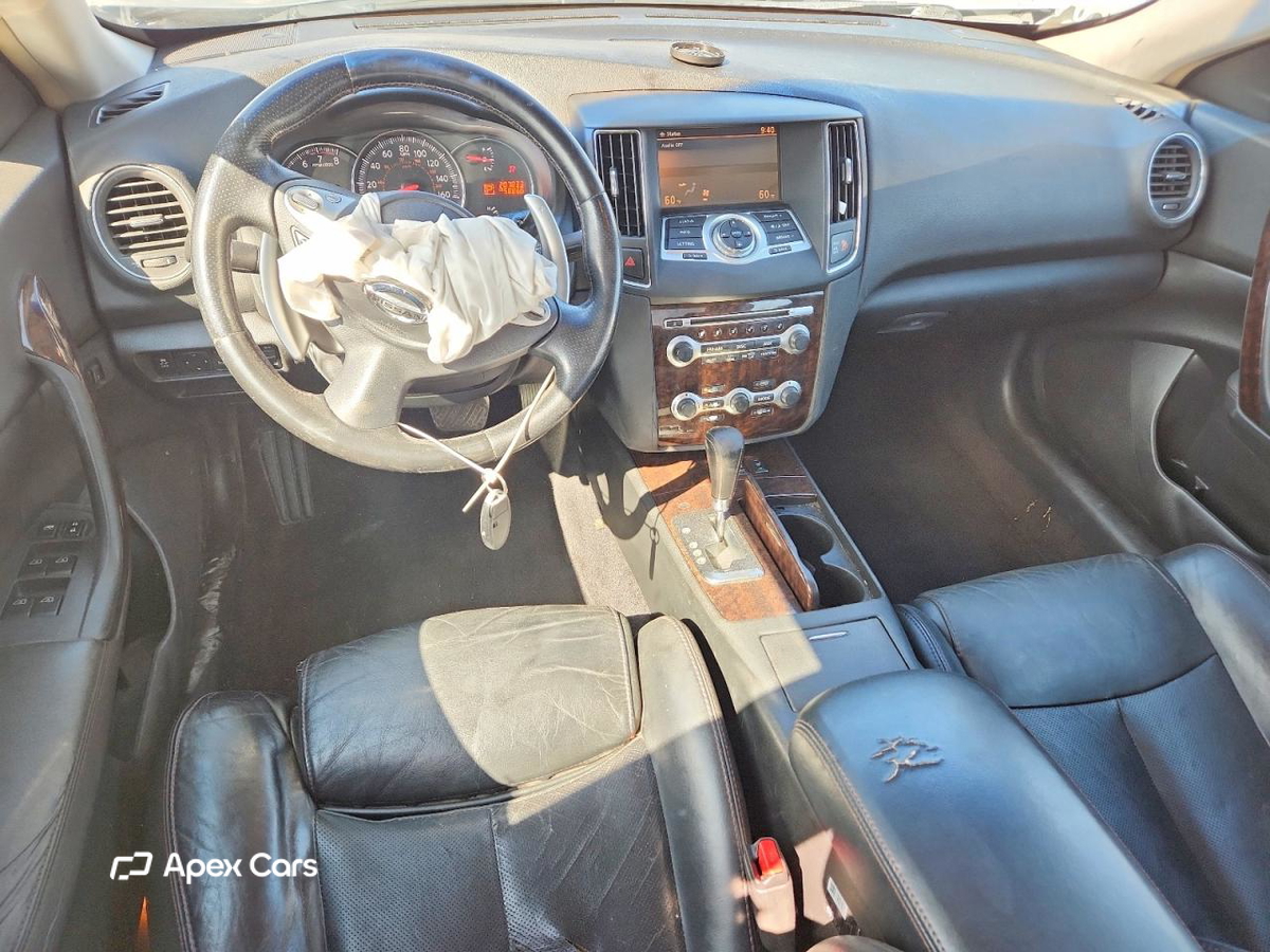 Nissan Maxima 2011