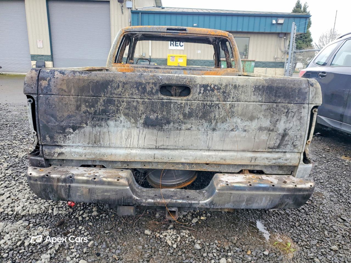 Dodge RAM 2000