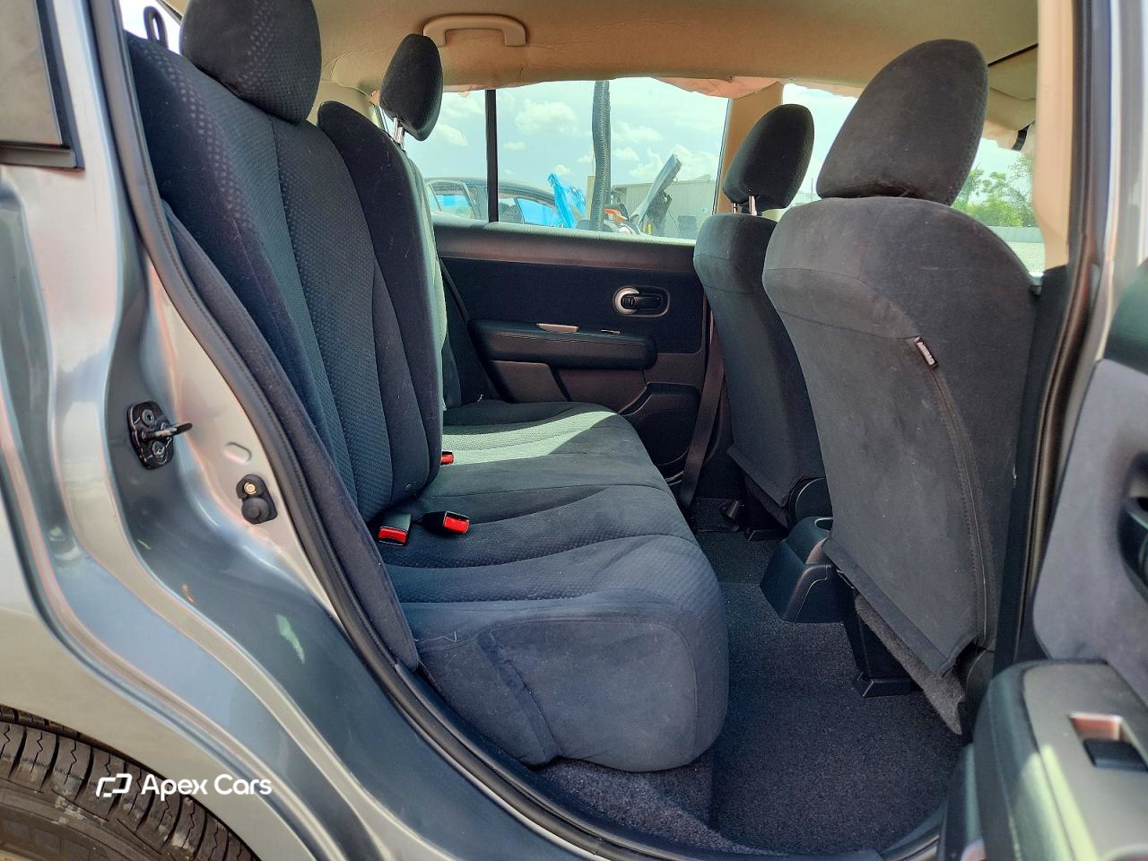 Nissan Versa 2011