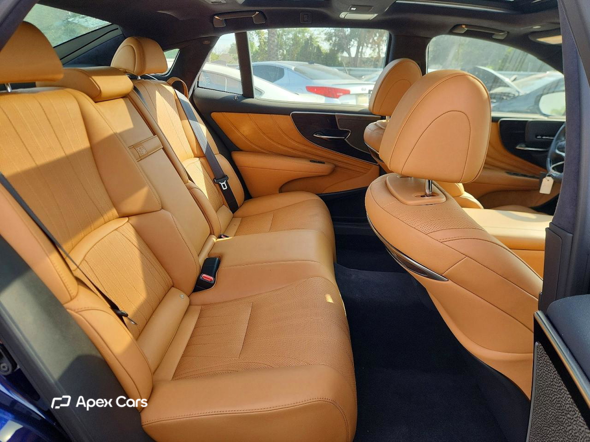 Lexus LS 2024