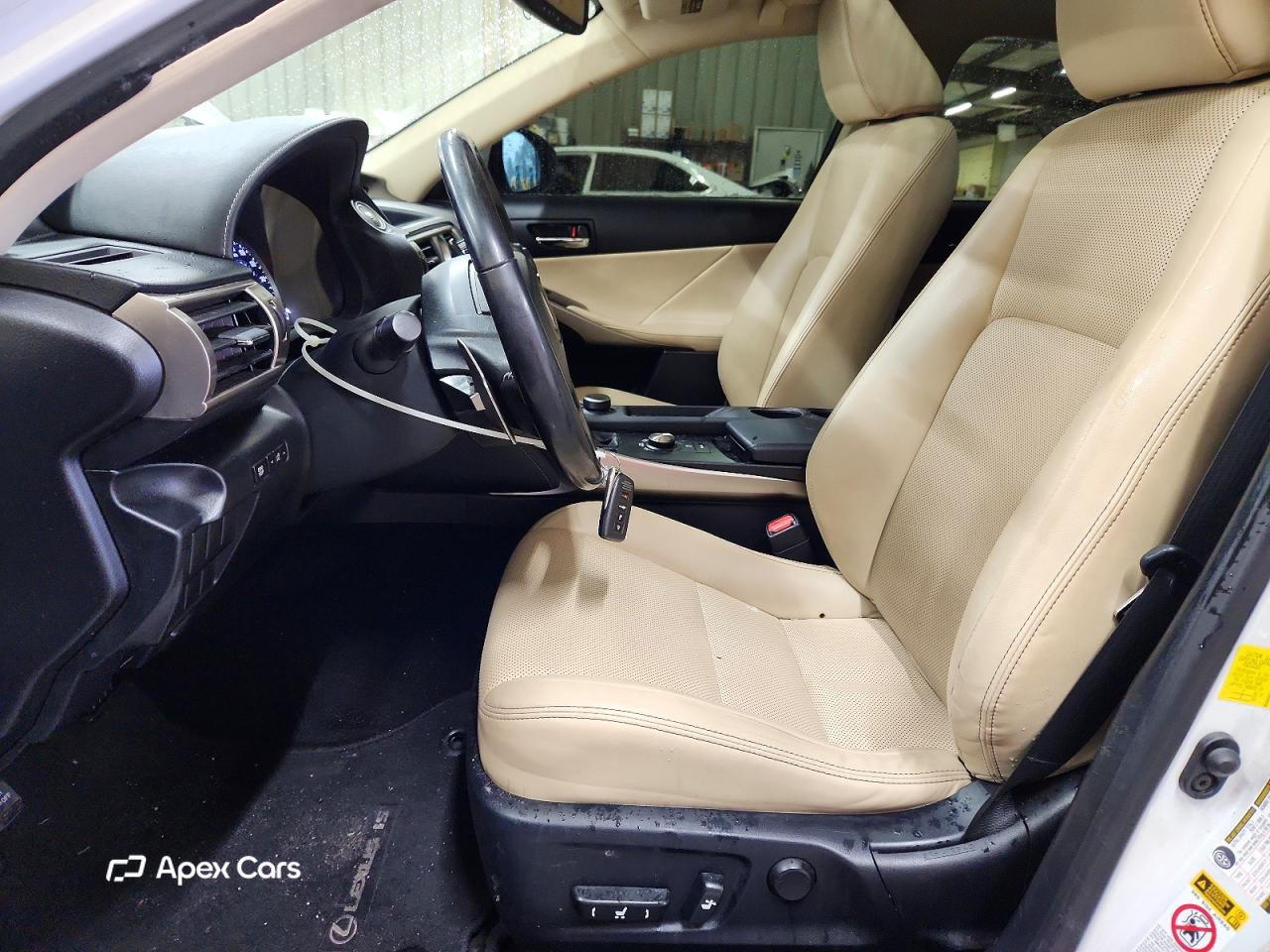 Lexus IS 2016