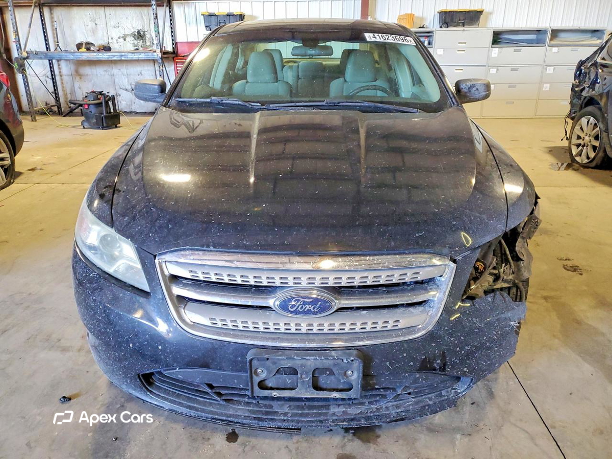 Ford Taurus 2010