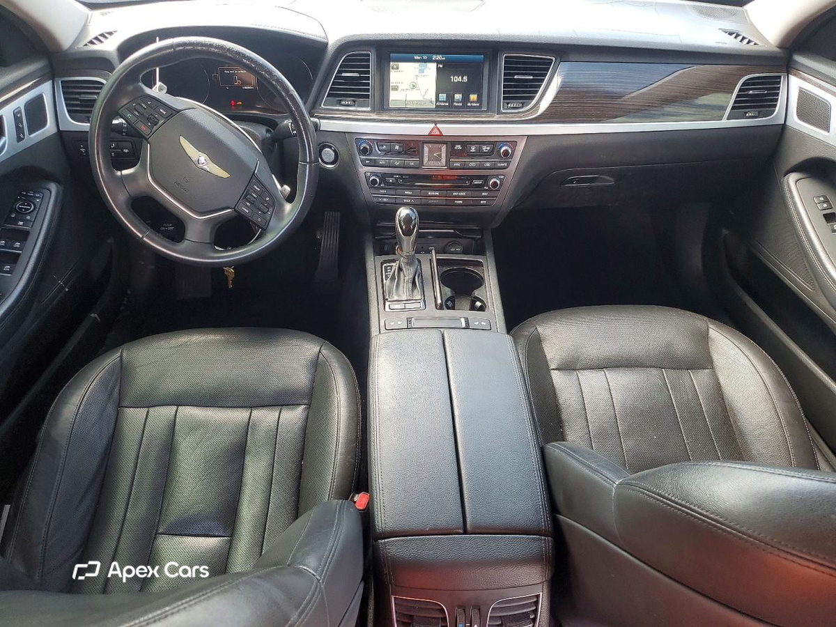 Hyundai Genesis 2015