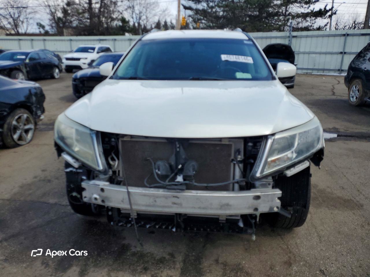 Nissan Pathfinder 2014