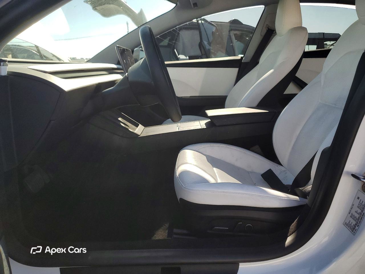 Tesla Model 3 2024