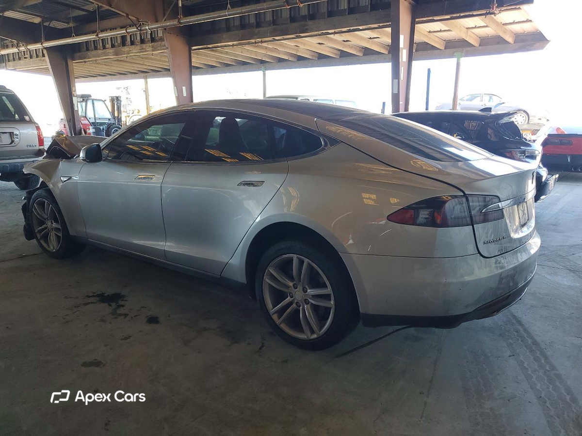 Tesla Model S 2013