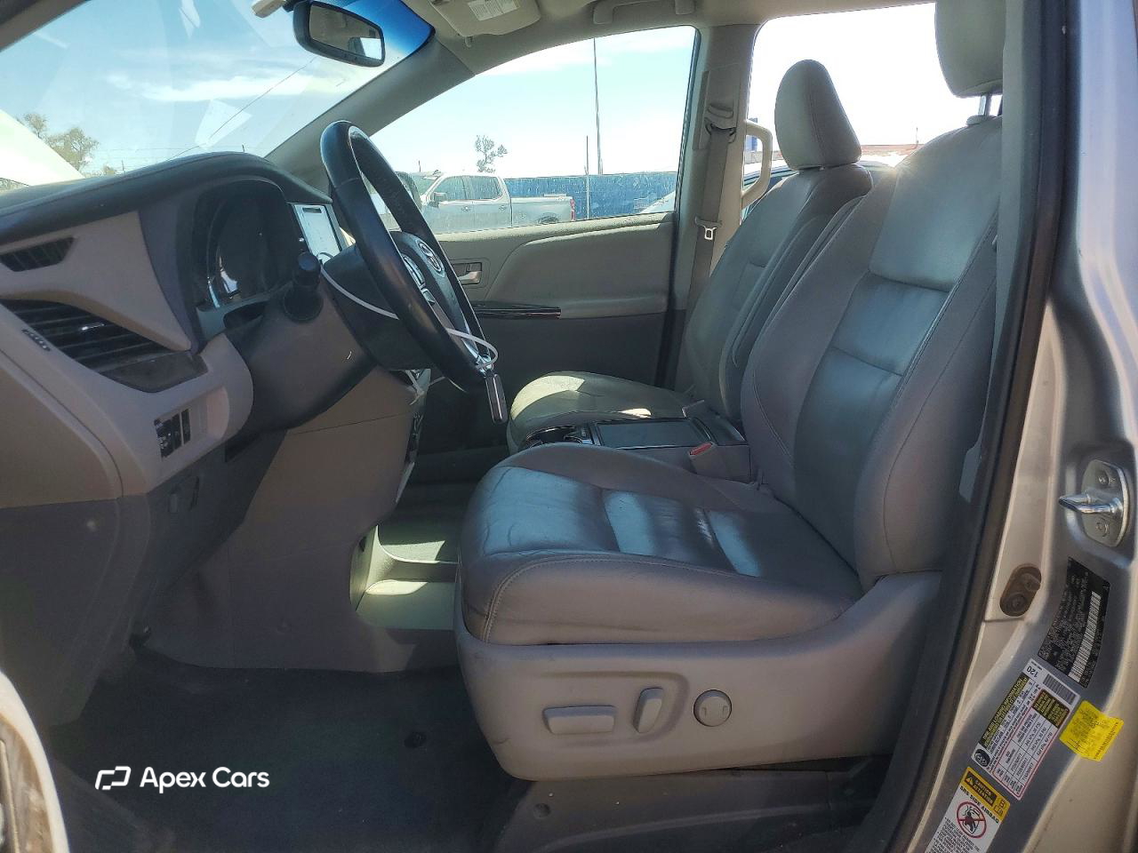 Toyota Sienna 2016