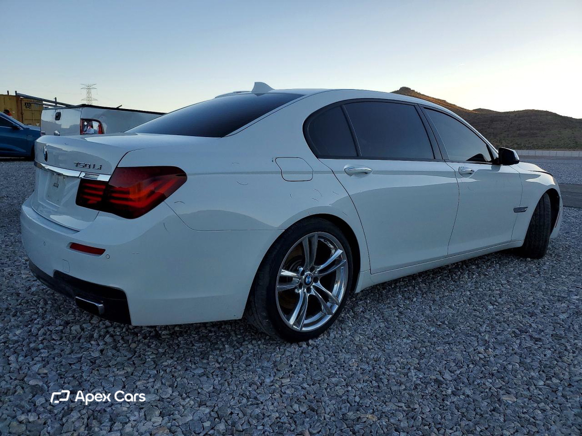BMW Series 7 2015