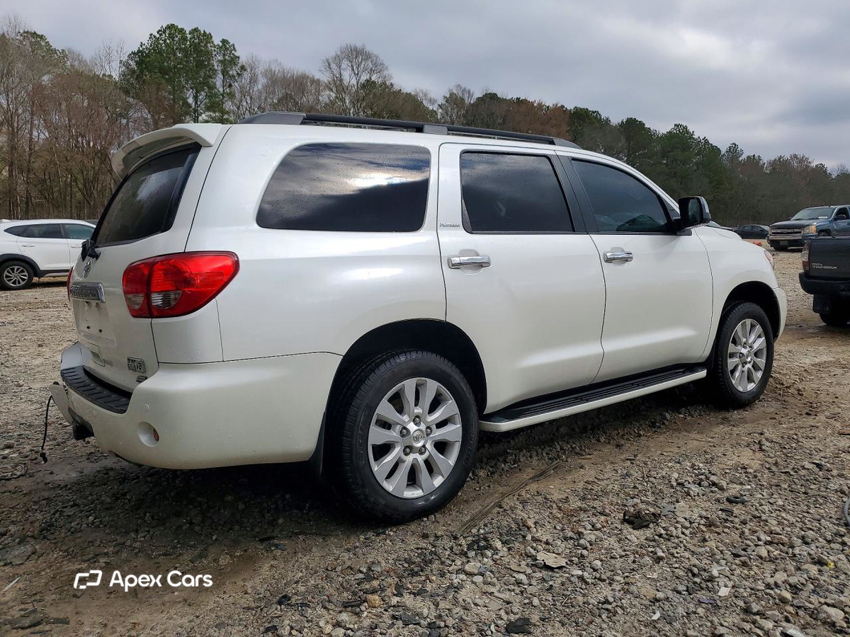 Toyota Sequoia 2016
