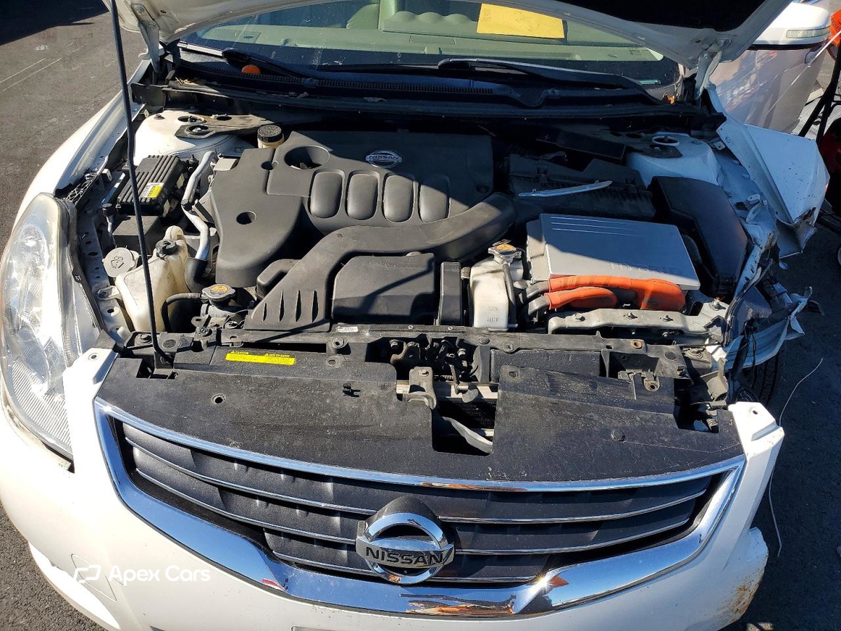 Nissan Altima 2011