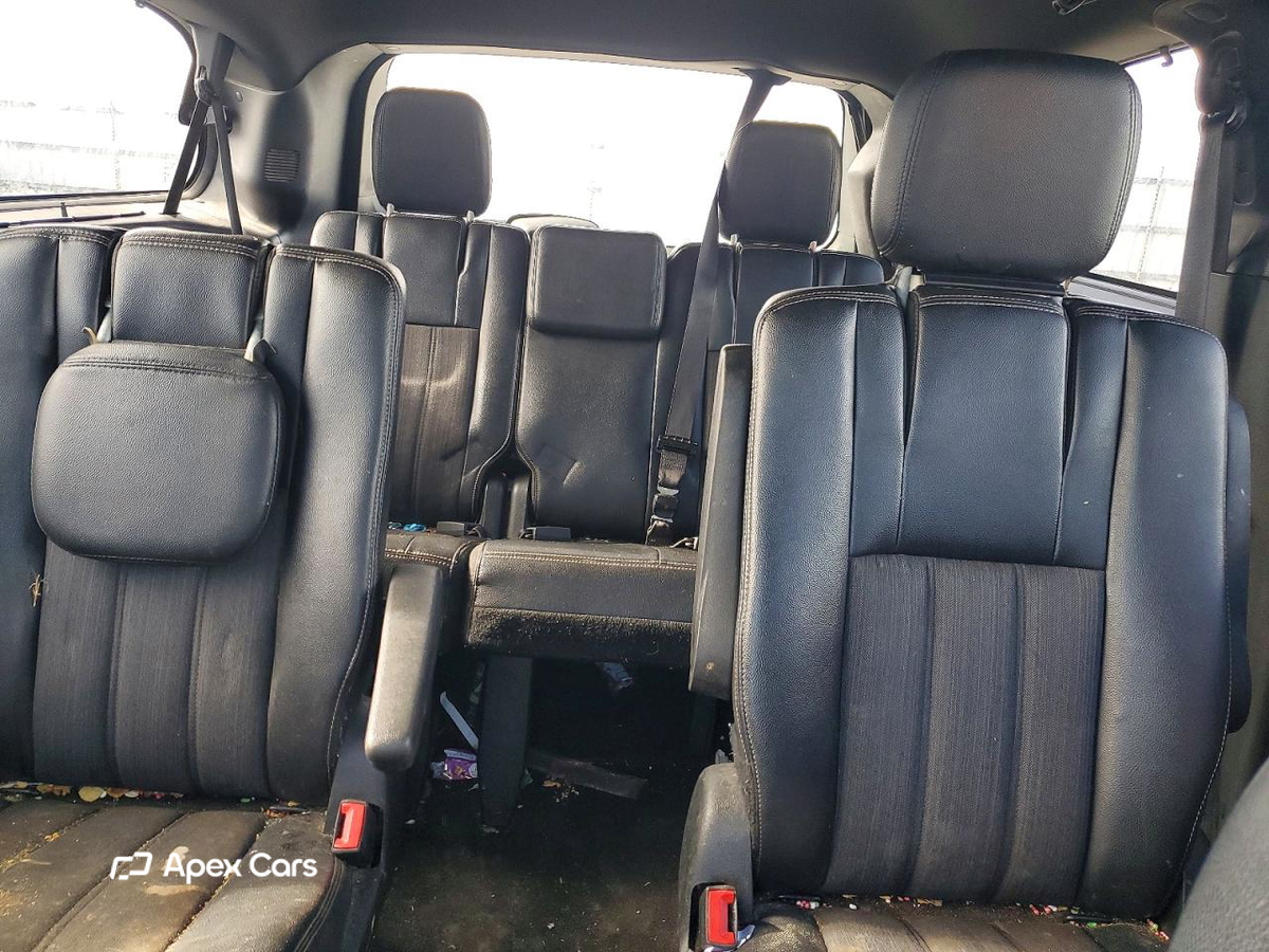 Chrysler Voyager 2015