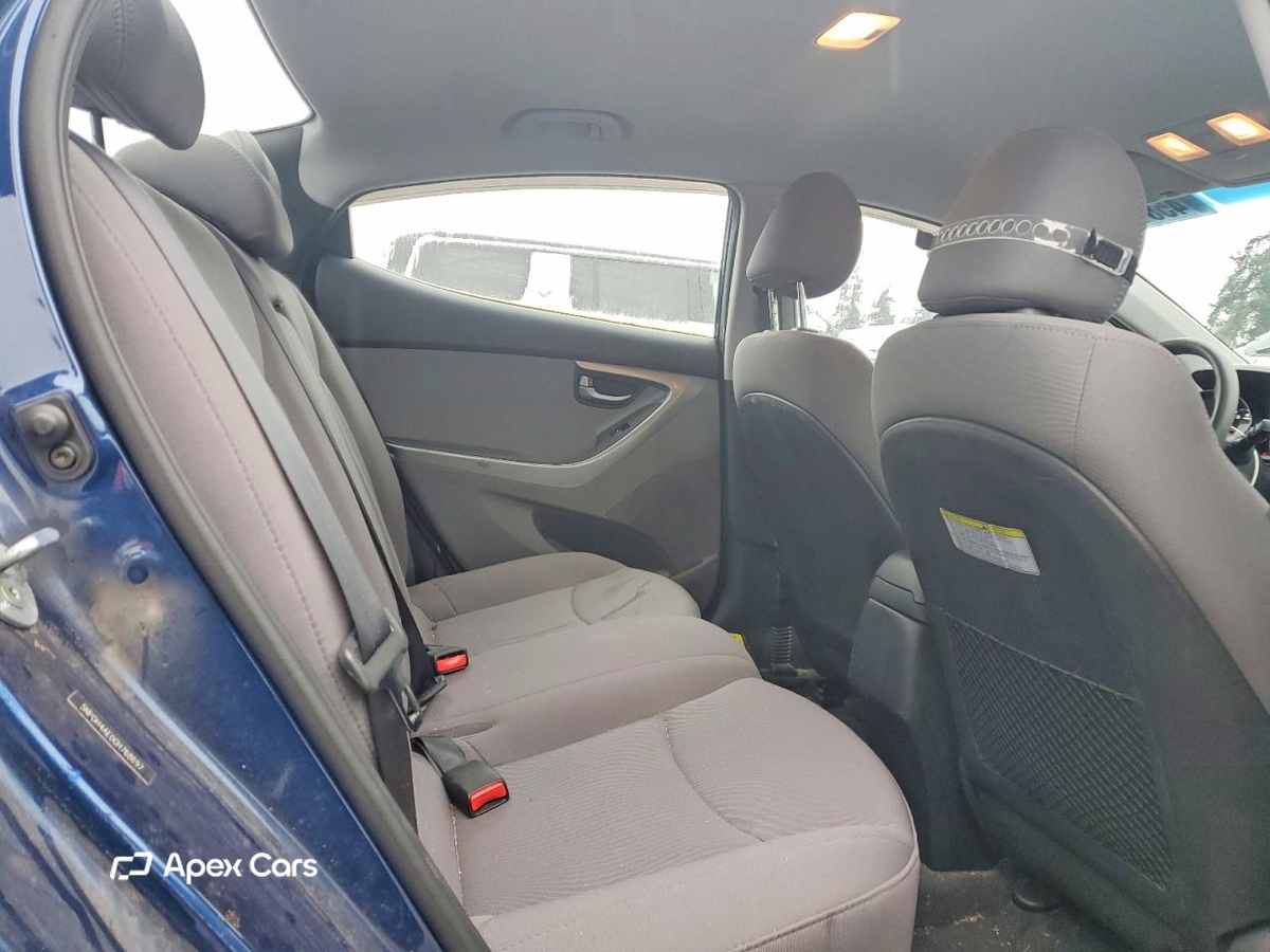 Hyundai Elantra 2016