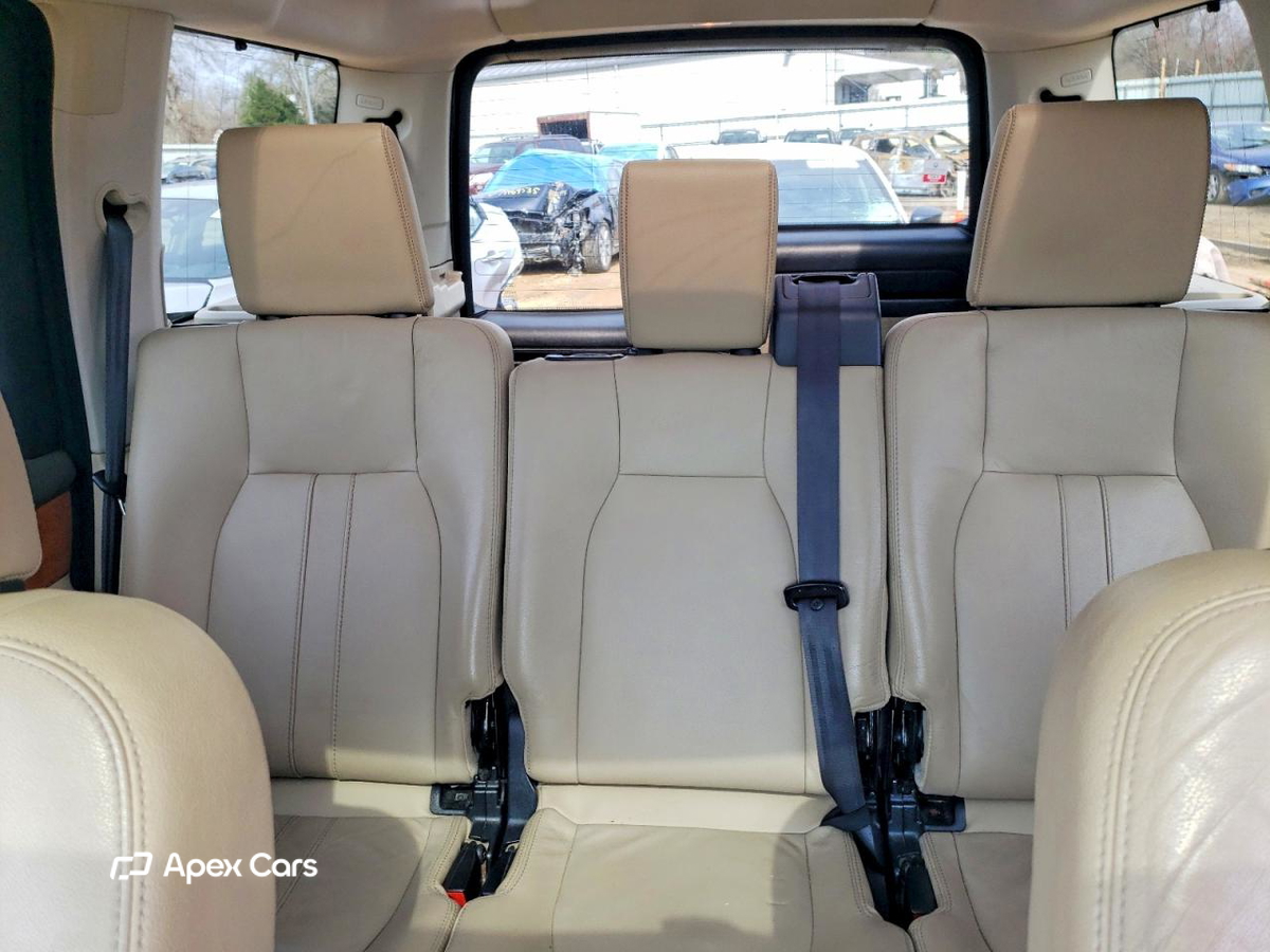 Land Rover LR4 2013