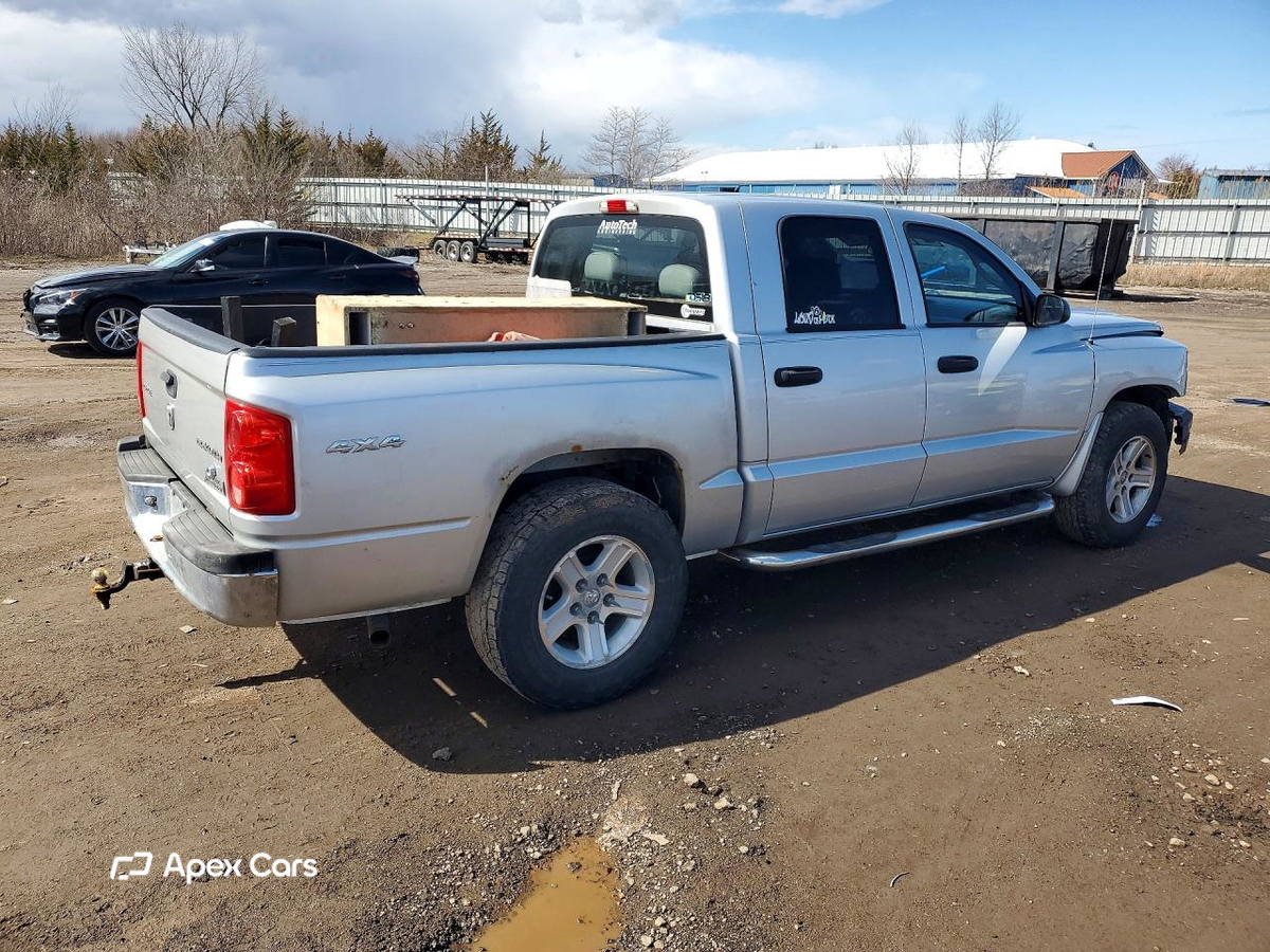 Dodge Dakota 2011