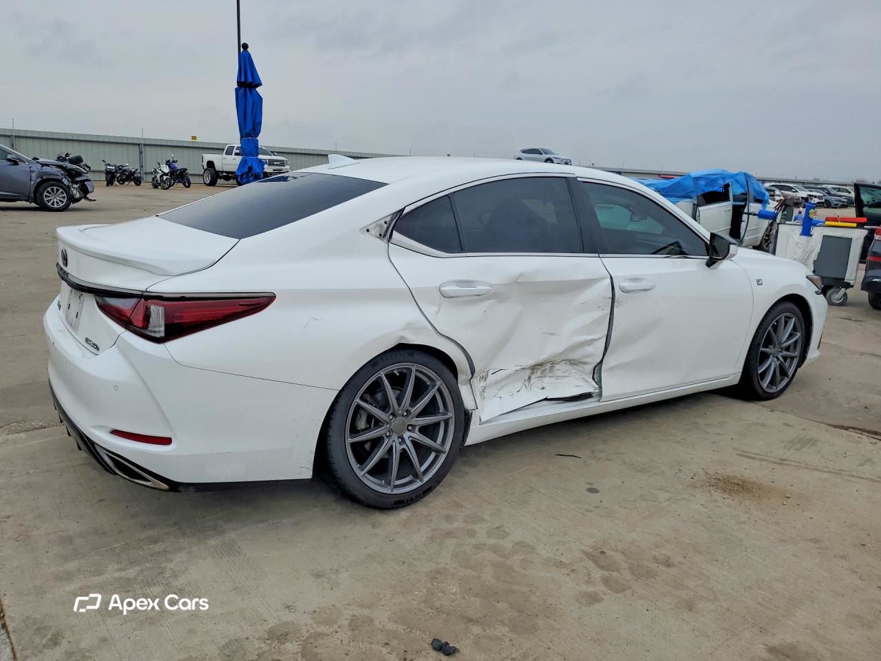 Lexus ES 2020