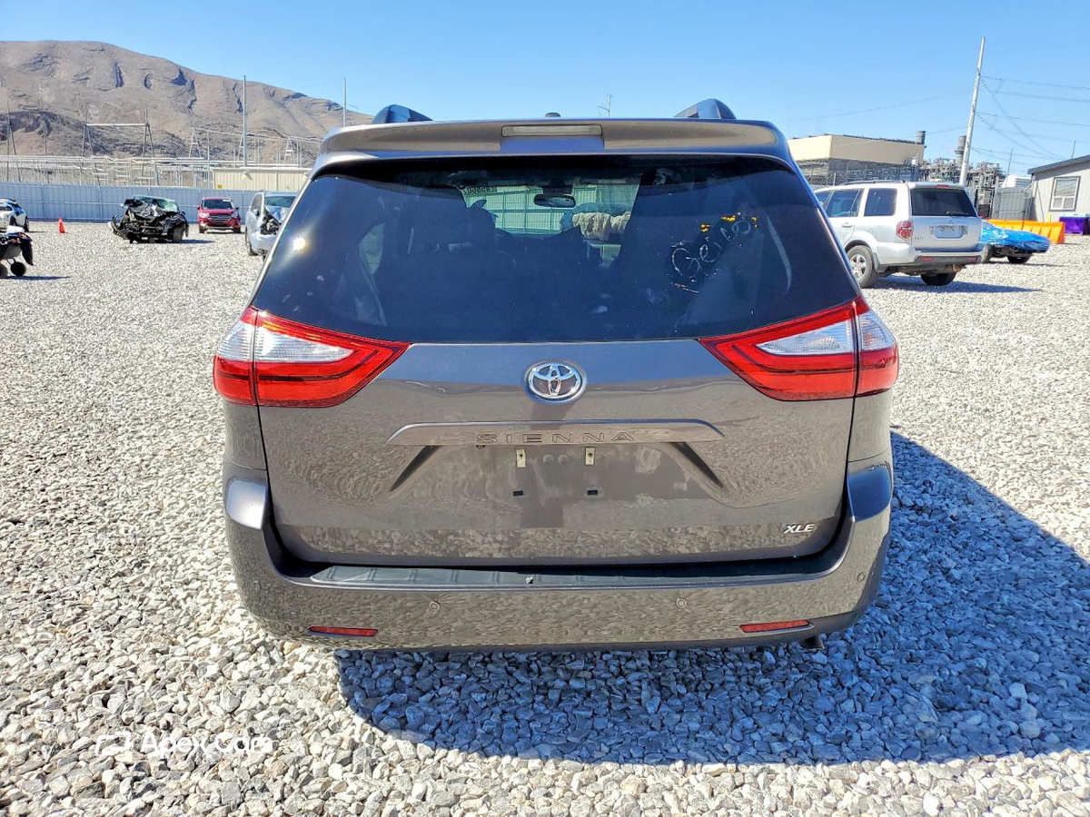 Toyota Sienna 2015