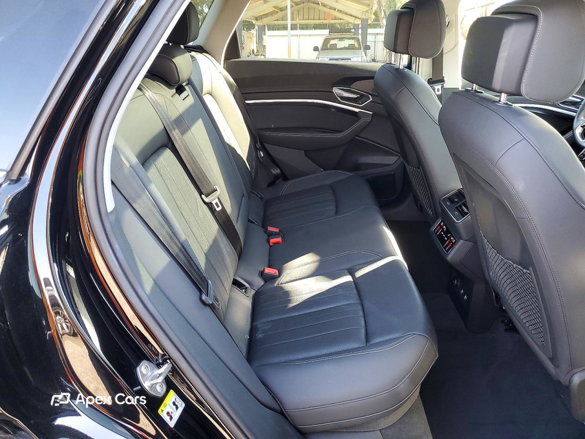 Audi e-tron 2019