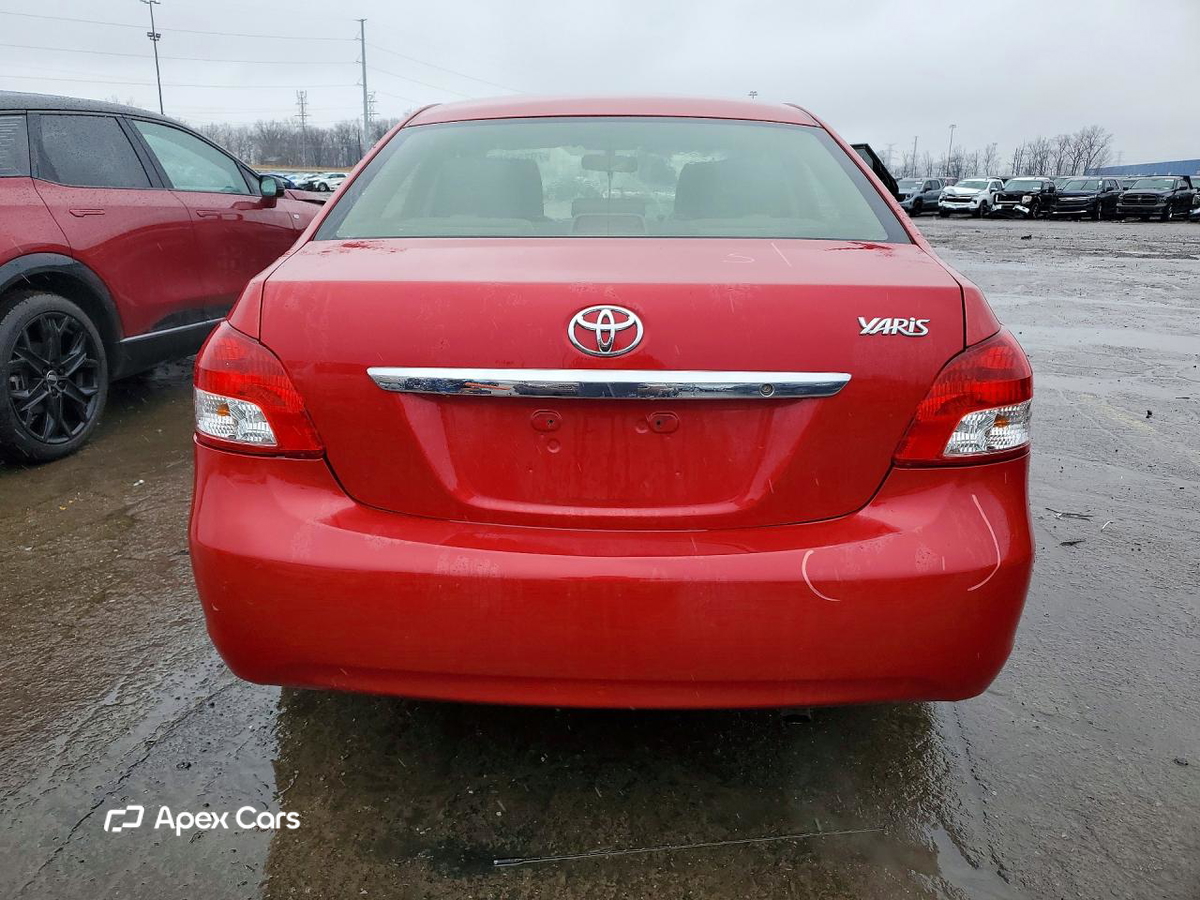 Toyota Yaris 2012