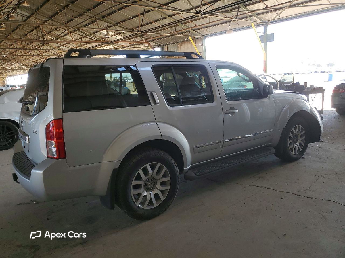 Nissan Pathfinder 2011